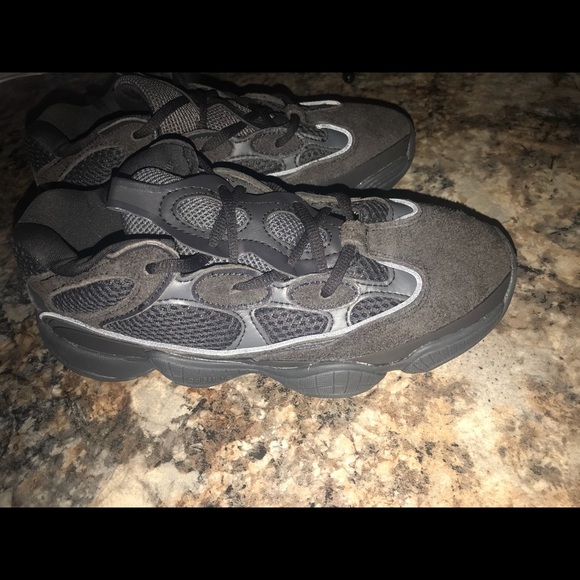 yeezy 500 carbon grey